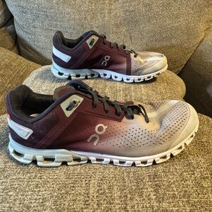 On Running Maroon and Light Gray Athletic Shoes Women’s size 8.5